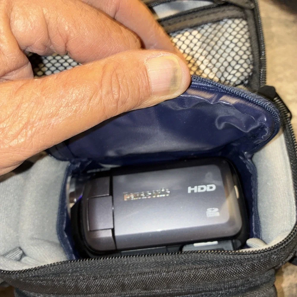 Panasonic SDR-H60P Handheld Camcorder Black 50x Zoom for Parts Or Repair W/bag